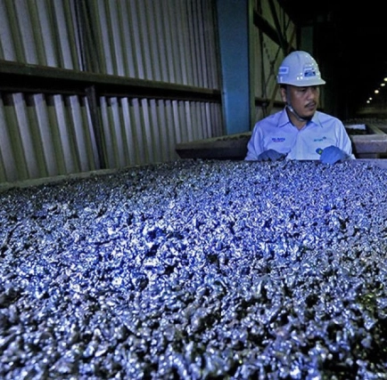 Industri Mobil Listrik Dunia Diklaim Bergantung pada Bahan Baku Nikel dari Indonesia