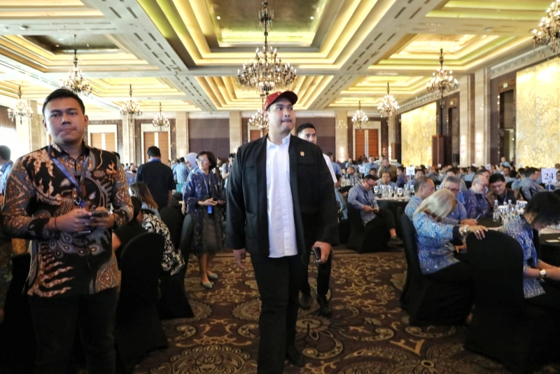 Menpora Dito Dampingi Presiden Jokowi di Pengukuhan DPN APINDO Masa Bakti 2023-2028