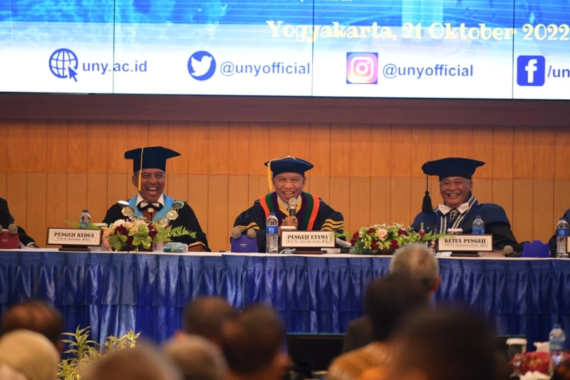 Menpora Amali Jadi Penguji Utama Sidang Promosi Doktor Program Ilmu Keolahragaan di UNY