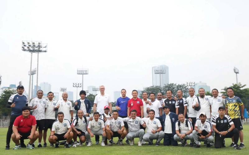 Instruktur FIFA – AFC Berikan Materi di Kursus Pelatih AFC Pro Diploma di Jakarta