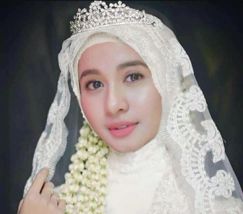 Heboh Kabar Pernikahan Laudya Cynthia Bella dengan Ustadz Nuzul Dzikri, Benarkah?