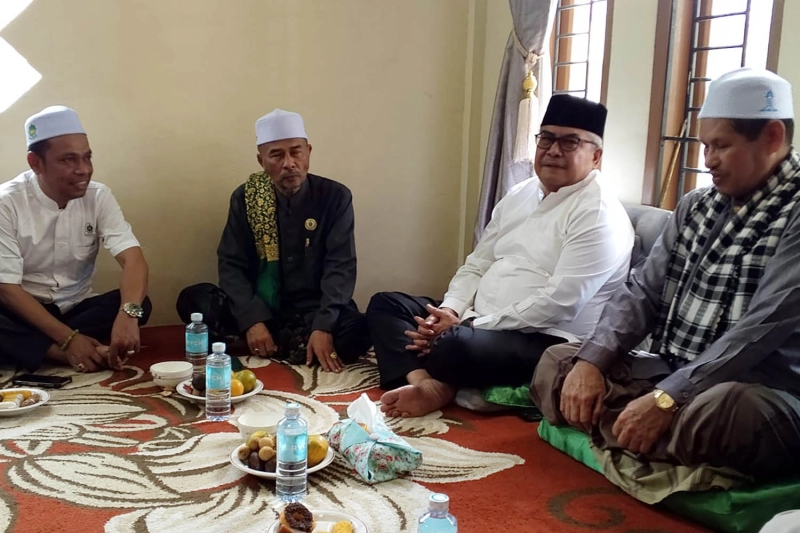  Kunjungi Abu Serambi Aceh, Calon Gubernur Bustami Hamzah Dapat Dukungan 25  Dayah  