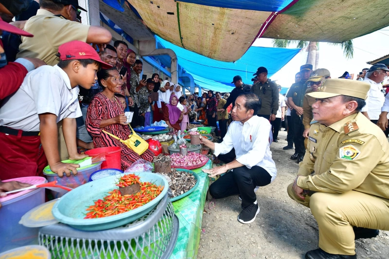 Jelang Idul Adha, Presiden Jokowi Pastikan Stabilitas Harga di Pasar Lacaria 