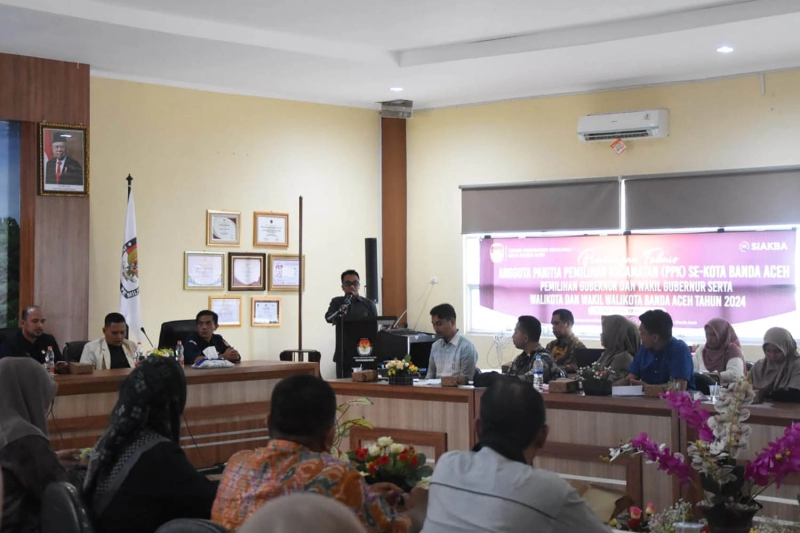 KIP Banda Aceh Gelar Bimtek, Anggota PPK Dibekali Pengetahuan Pilkada dan kode Etik