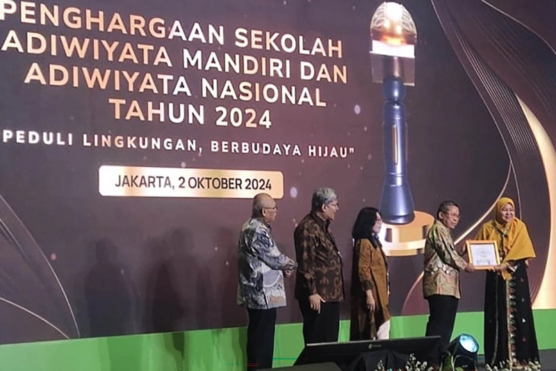 MIN 5 Kota Banda Aceh Raih Penghargaan Madrasah Adiwiyata Tingkat Nasional