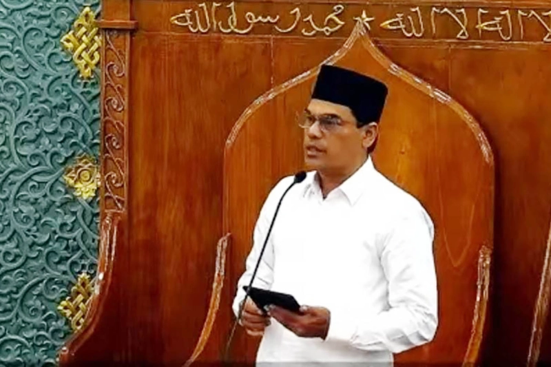 Ceramah Tarawih di Masjid Raya, Rektor UIN Ar-Raniry Ceramah Bahas Makna Ramadan