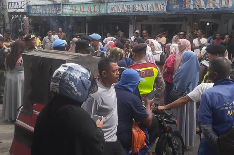 Penertiban PKL di Pasar Aceh, Pedagang Tolak Rekolasi Diwarnai Adu Mulut dengan Satpol PP