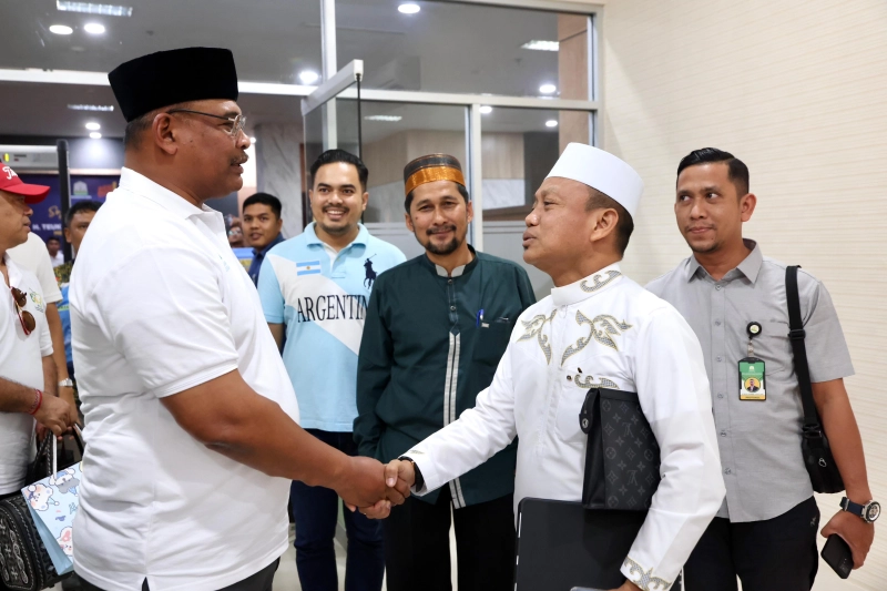 Ustadz Das'at Latif Ajak Masyarakat Tak Takut dengan Penerapan Syariat Islam di Aceh