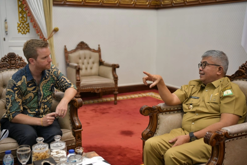 Terima Kunjungan Penasehat Politik Kedubes Inggris, Pj Gubernur Sampaikan Aceh Tetap Aman 