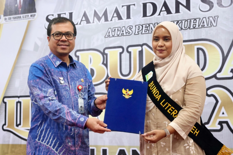 Mellani Subarni Resmi Dikukuhkan Jadi Bunda Literasi Aceh 2024