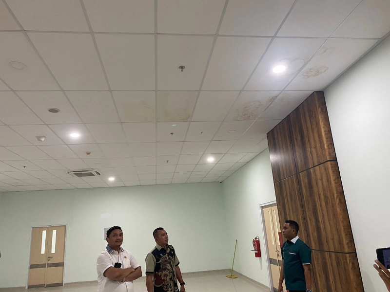 Komisi V DPRA Temukan Atap Ruangan Bocor di Gedung Onkologi RSUDZA 