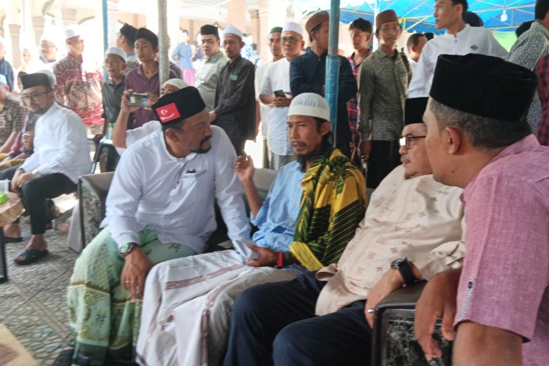 Bustami dan Syech Fadhil Hadiri Seunujoh Almarhum Tu Sop di Jeunib