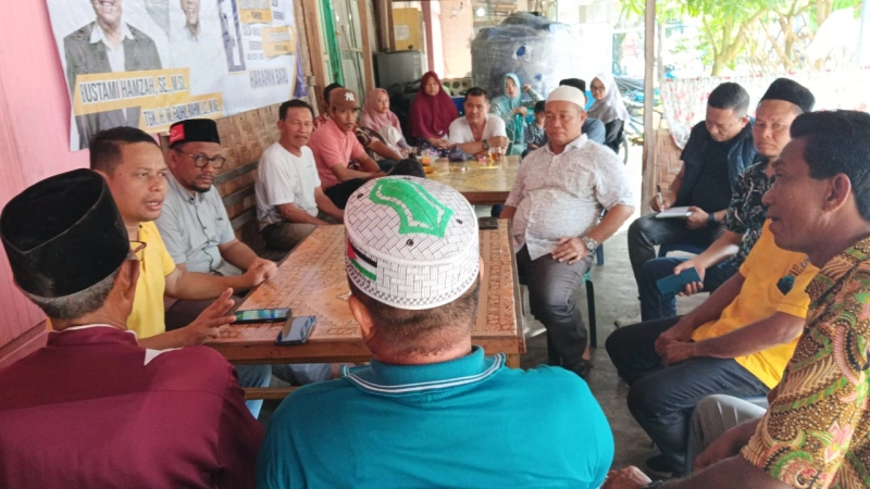 Syech Fadhil Lanjut Silaturahmi dengan Masyarakat di Pulau Banyak Singkil