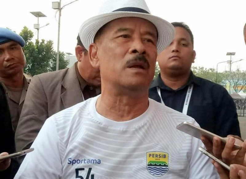 Umuh Muchtar: Luis Milla Kontraknya Setahun Dulu Ya Bersama Persib Bandung