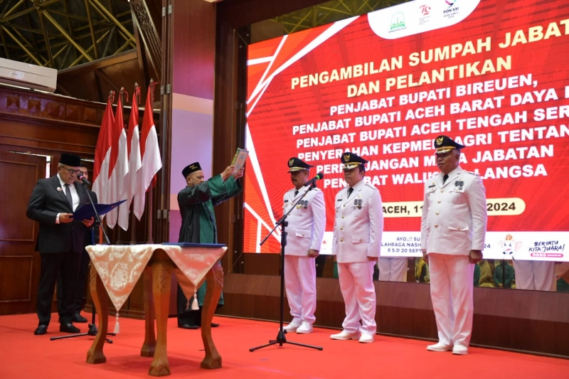 Lantik Tiga Pj Bupati, Pj Gubernur Ingatkan Pentingnya Penyuksesan PON dan Pilkada