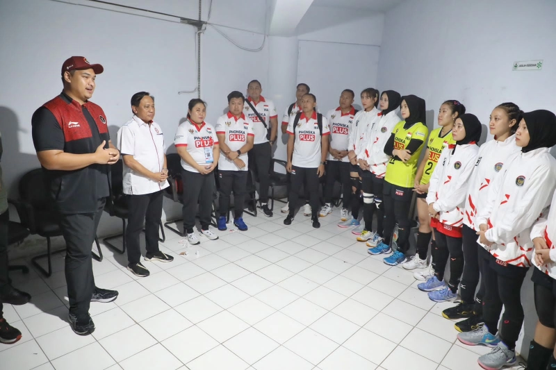 Motivasi Menpora Dito Berbuah Manis, Tim Voli Putri Indonesia Menang Mudah 3-0 Atas Makau di Turnamen AVC Challenge Cup 2023