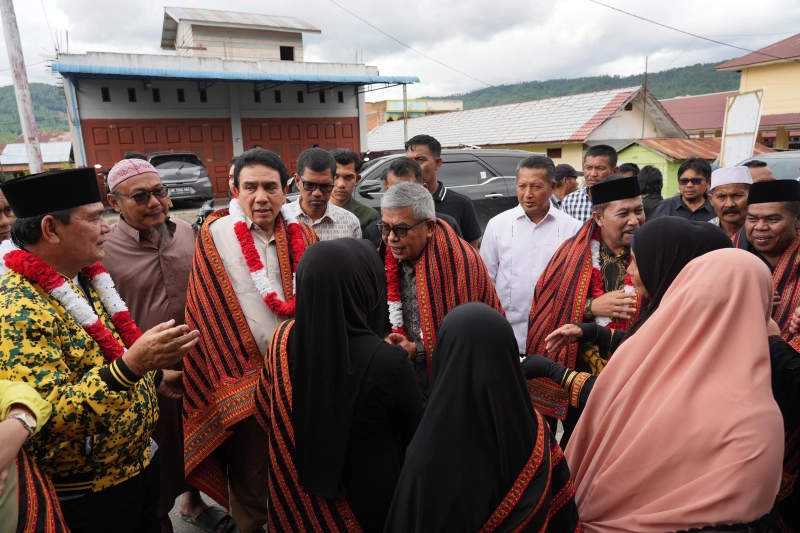 Bustami Hamzah Janji Bereskan Jalan Tembus Gayo Lues-Aceh Tamiang dan Koreksi Aturan Getah Pinus 