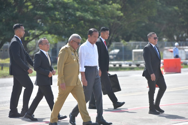 Presiden Jokowi Transit di Aceh, Gelar Pertemuan Tertutup dengan Pj Gubernur dan Forkopimda 