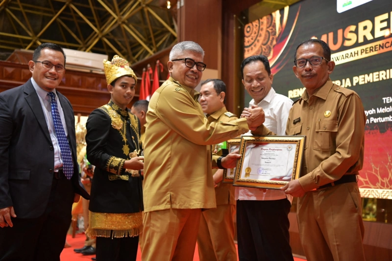 Pemerintah Aceh Beri Penghargaan kepada Kabupaten Kota, Perusahaan dan LSM