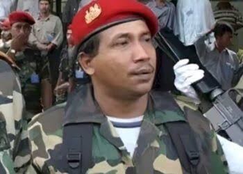 Abu Razak saat masih sebagai pimpinan tentara GAM | Foto: Ist 