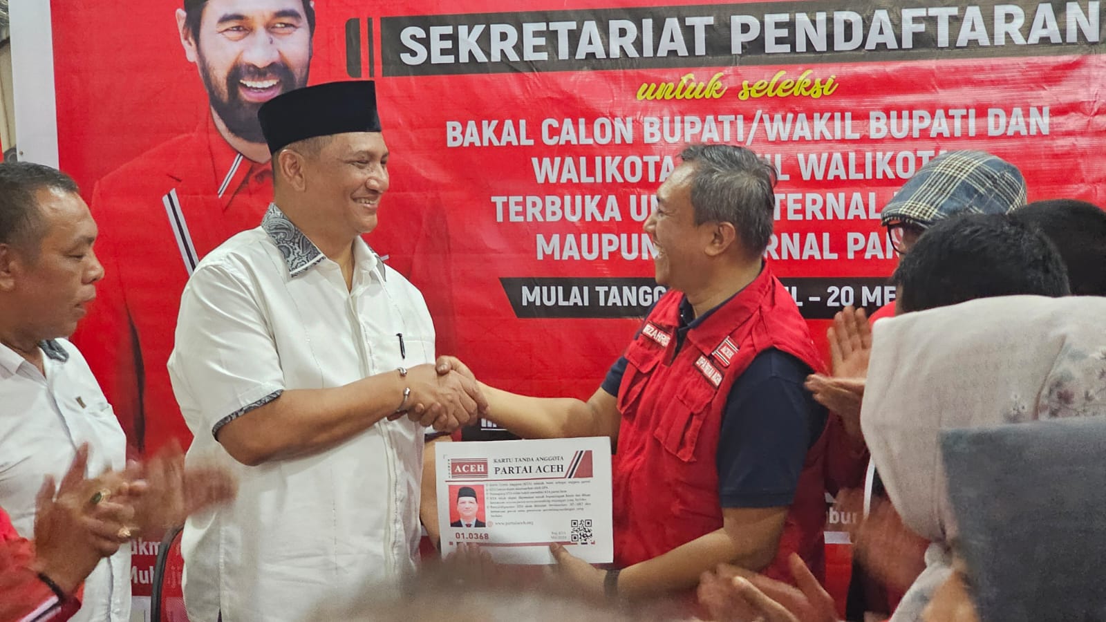 Brigjen Armia Fahmi saat mendaftar sebagai kandidat calon bupati Aceh Tamiang ke Partai Aceh, Kamis, 16 Mei 2024 | Foto: Dok. Partai Aceh