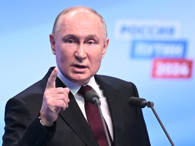 Vladimir Putin Ancam Serang Ukraina dengan Senjata Nuklir