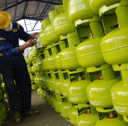 Pertamina Imbau Warga Beli LPG 3 Kg Langsung ke Pangkalan Resmi