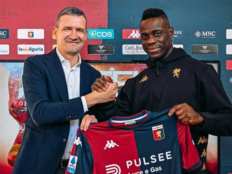 Si Bengal Mario Balotelli Resmi Gabung Klub Serie A Genoa