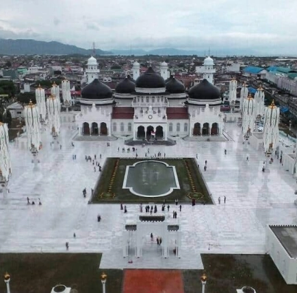 Masjid Raya Baiturrahman Sediakan 250 Paket Takjil Gratis Setiap Hari