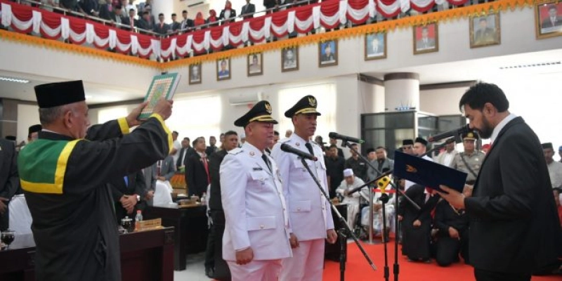 Lantik Bupati Aceh Utara, Mualem Ajak Ayah Wa dan Tarmizi Bersinergi 