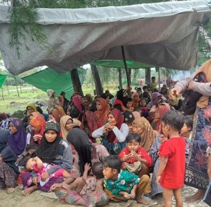 Usai Ditolak Malaysia, 264 Warga Rohingya Mendarat di Aceh Timur, 10 Orang Meninggal di Laut