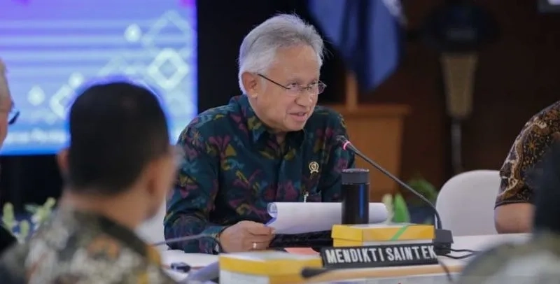 Mendiktisaintek Satryo Dorong Pengembangan Semikonduktor dan AI untuk Teknologi Masa Depan