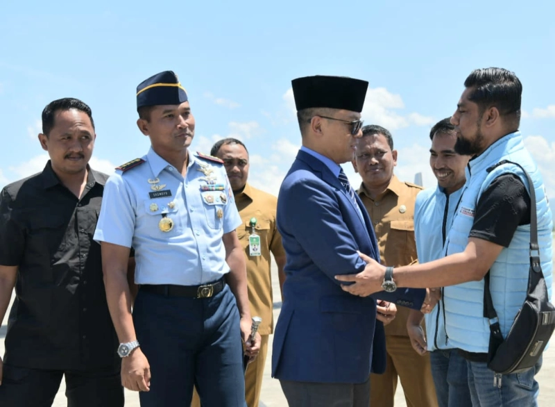 Menlu Sugiono Transit di Aceh Sebelum Bertolak ke Rusia