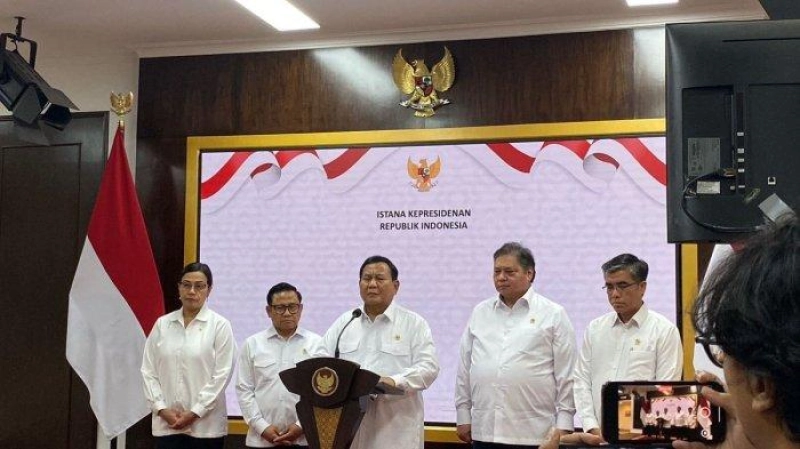 Prabowo Umumkan Upah Minimum 2025 Naik 6,5 Persen