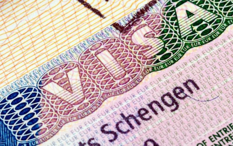 Kabinet Jerman: UE akan Bahas Larangan Visa Schengen untuk Rusia