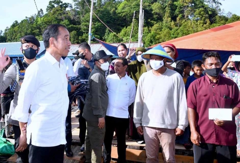 Presiden Jokowi Serap Aspirasi Nelayan Tanjung Pasir yang Mengeluh Soal Solar