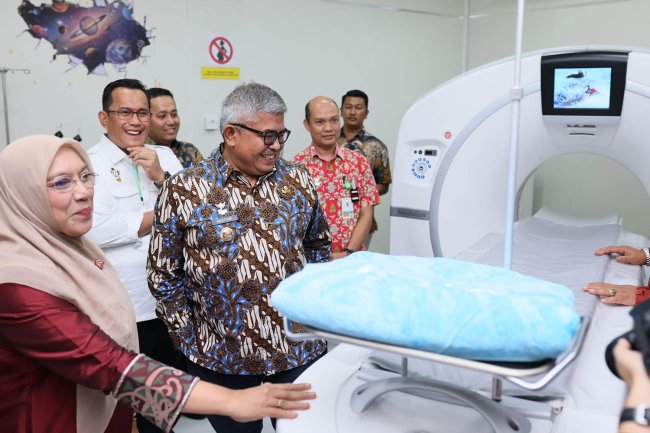 Foto Pj Gubernur Bustami Hamzah Resmikan Layanan CT Scan RSIA