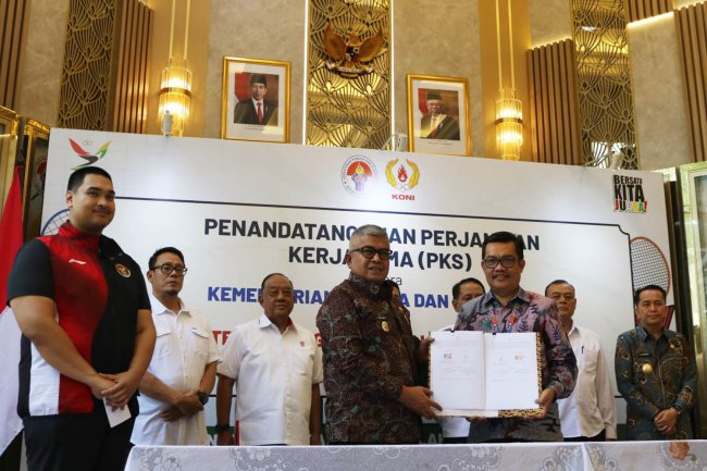 Foto - Pj Gubernur Aceh Teken Perjanjian Kerja Sama dengan Kemenpora, KONI, dan PB PON XXI