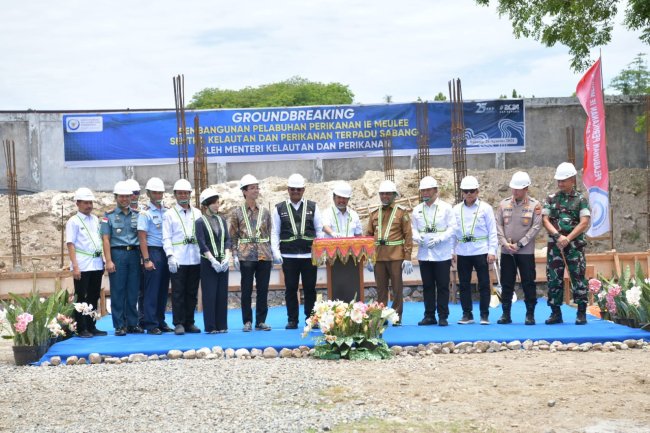 Foto-foto Pj Gubernur Aceh Safrizal dan Menteri KKP Resmikan Pembangunan SKPT di Sabang