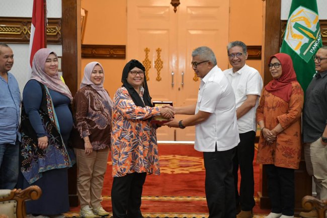 Foto Pj Gubernur Aceh Bustami Hamzah Bahas Film Keumalahayati Bersama Tim Kemenko Marves