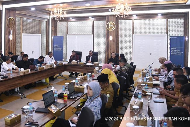 Foto Wamen Nezar Patria, Aceh Menuju Era Digitalisasi Keuangan Syariah