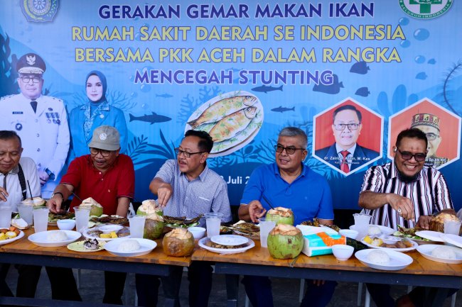 Pj Gubernur Aceh Bustami Hamzah Ajak Masyarakat Cegah Stunting dengan Gemar Makan Ikan