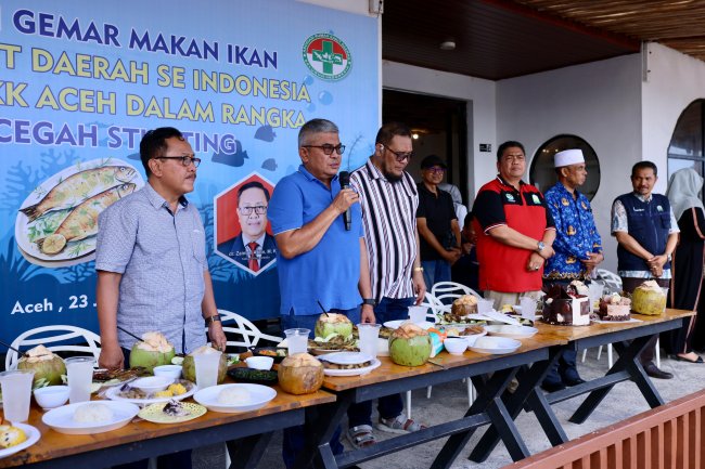 Pj Gubernur Aceh Bustami Hamzah Ajak Masyarakat Cegah Stunting dengan Gemar Makan Ikan