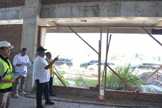 Foto-foto Pj Gubernur Aceh Tinjau Venue PON di Pidie 